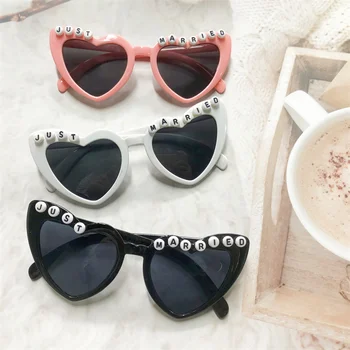 Новые бело-розовые солнцезащитные очки в форме 